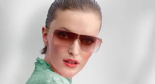 Titanium Tinted Views: Discovering Luxury in Sunglasses Craftsmanship