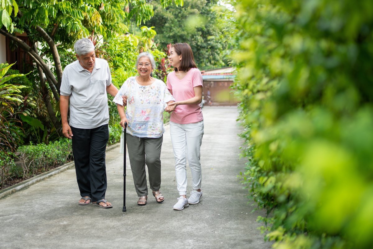 how-long-does-it-take-to-walk-normally-after-hip-fracture_1753708012