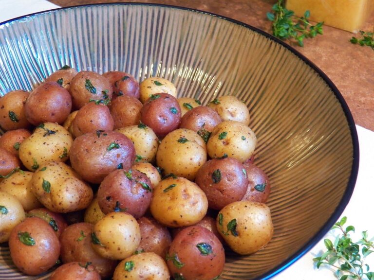 how-much-water-to-microwave-little-potatoes_1753711467