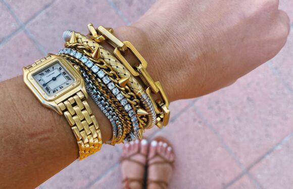 Master The Art: How To Wear A Tennis Bracelet With A Watch